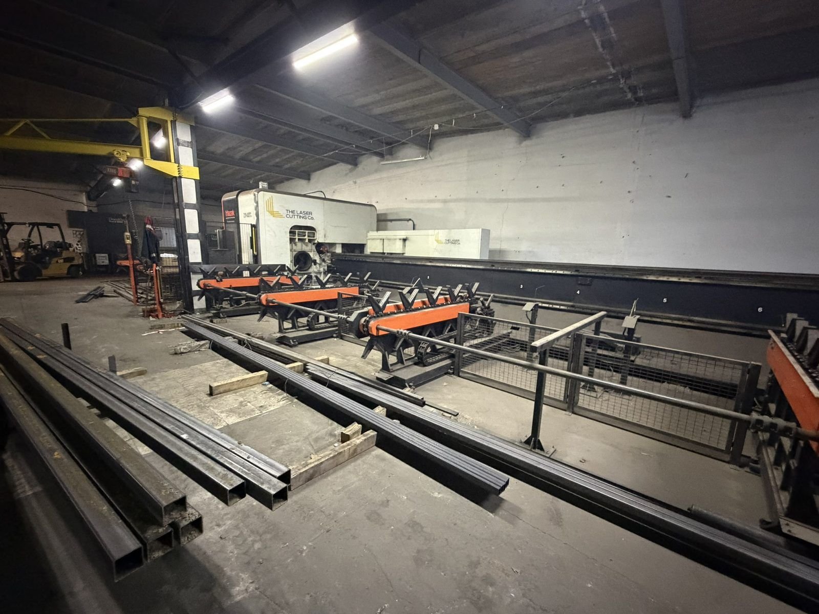 Fibre laser cutting line at a STRUCT'it manufacturing partner