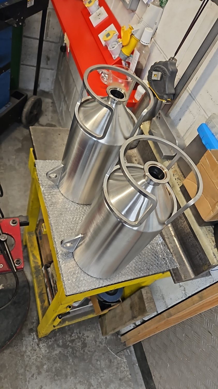 Stainless steel powder containers, 3D metal printed (photo 4 of 16)